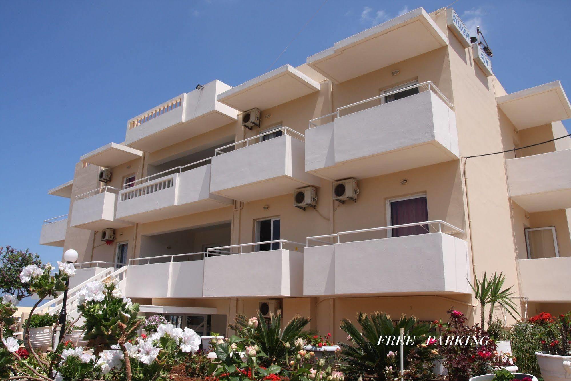 Silver Sun Studios & Apartments Malia  Bagian luar foto