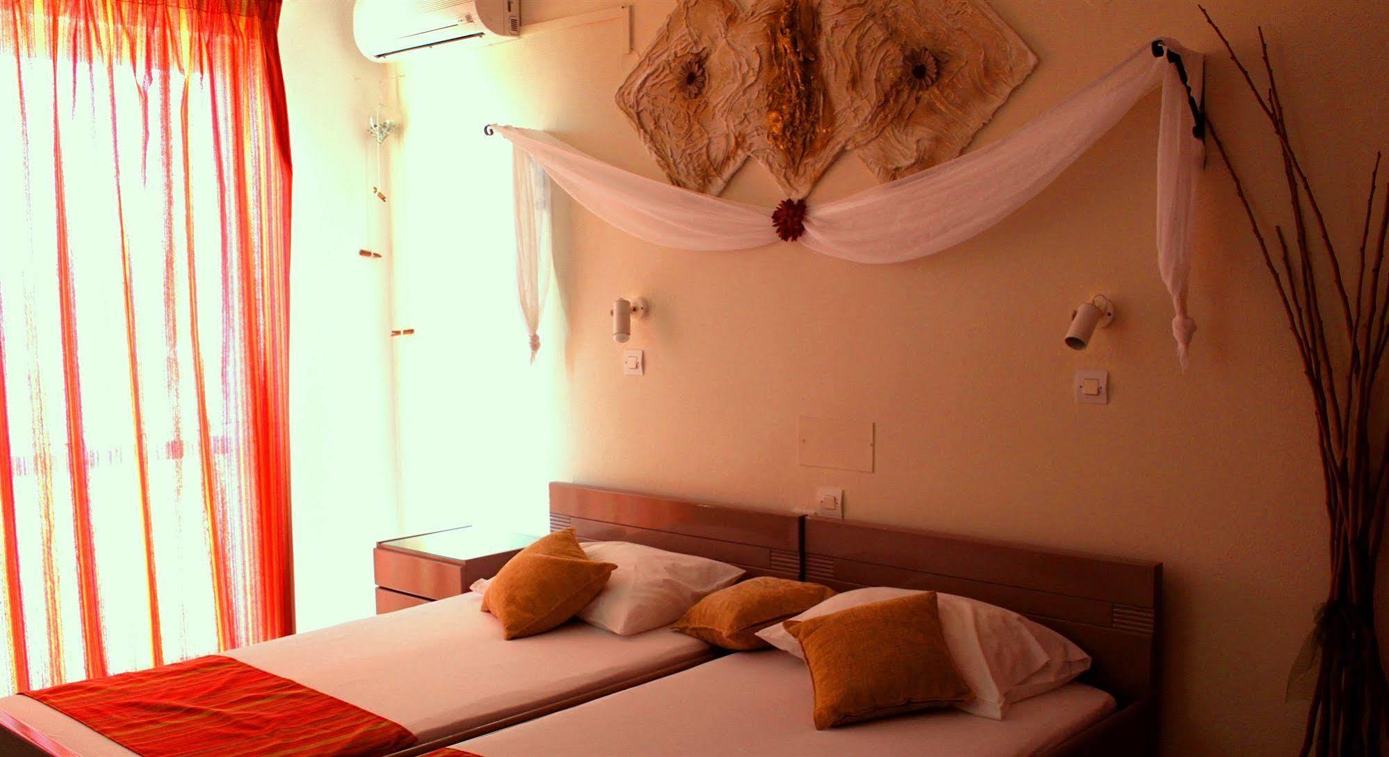 Silver Sun Studios & Apartments Malia  Bagian luar foto